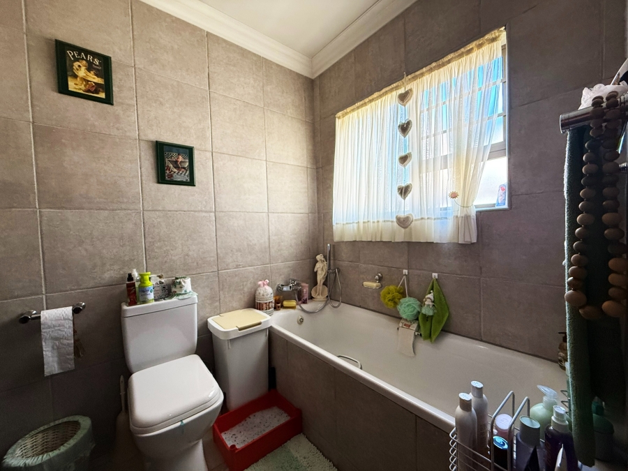 2 Bedroom Property for Sale in Baillie Park North West
